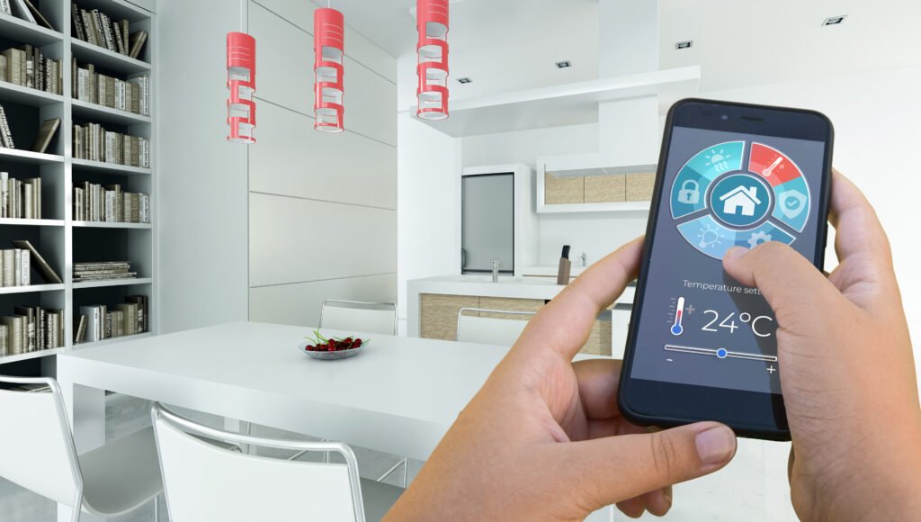 echnicien Omnia Service effectuant la mise en service d