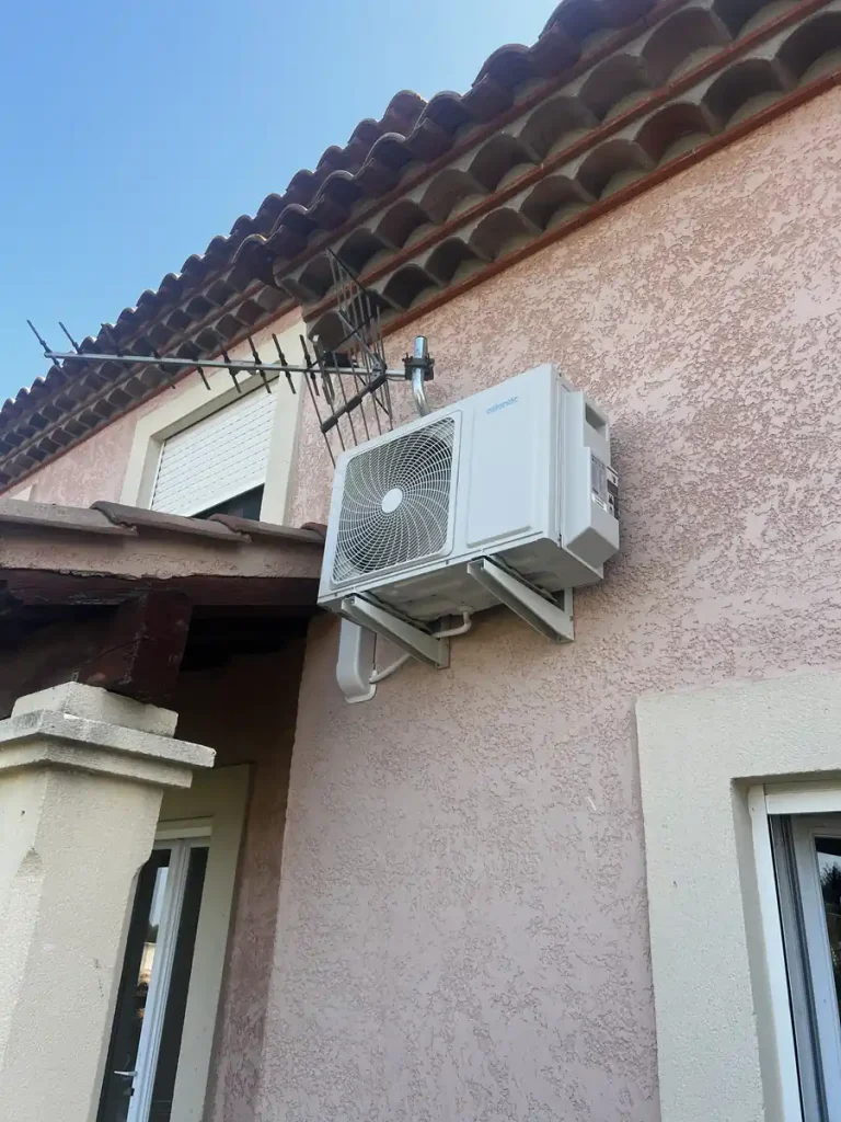 Réalisations Climatisation 6 Unité extérieure climatisation bi-split façade Pérols