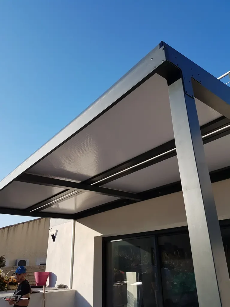 Réalisations Photovoltaïque 6 Pergola photovoltaïque installée à Saint-Gély-du-Fesc